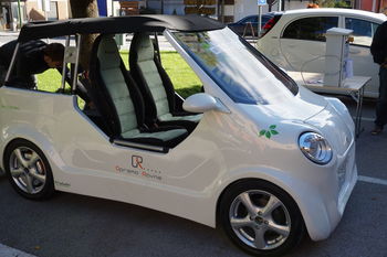 PREDSTAVITEV ELEKTRO MOBILNOSTI IN ELEKTRIČNIH VOZIL