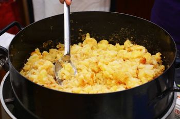 Praznik krompirja v Ivančni Gorici tudi letos uspešen Praznik krompirja v Ivančni Gorici tudi letos uspešen