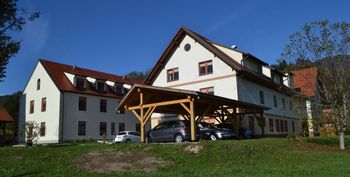 OPROSTITEV PLAČILA SOCIALNO VARSTVENIH STORITEV