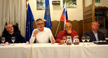 Volivci se požvižgajo na vrstne rede list