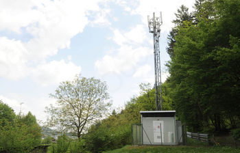 Informacija o gradnji štirih baznih postaj ob železniški progi na območju Občine Litija v okvirju projekta uvedbe digitalnega radijskega sistema (GSM-R) na slovenskem železniškem omrežju Informacija o gradnji štirih baznih postaj ob železniški progi na območju Občine Litija v okvirju projekta uvedbe digitalnega radijskega sistema (GSM-R) na slovenskem železniškem omrežju