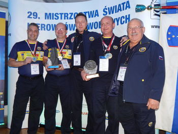 Slovenski šampioni s predstavniki Zveze ZŠAM Slovenije