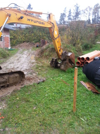 ZAPORA CESTE IN MOTEN DOSTOP STANOVALCEV DO HIŠ NA BREGU OB KOKRI