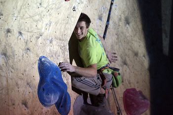 V Škofji Loki zmago slavil Ravenčan Gregor Vezonik skupaj z Mino Markovič