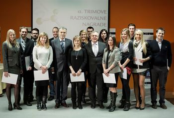  Trimove raziskovalne nagradeza 16 vizionarskih rešitev mladih 