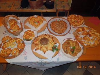 Pri kmeticah že diši po praznikih