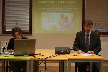 »Predstavitev osnutka Strategije za kakovostno staranje, solidarnost in sožitje generacij v Občini Ravne na Koroškem«