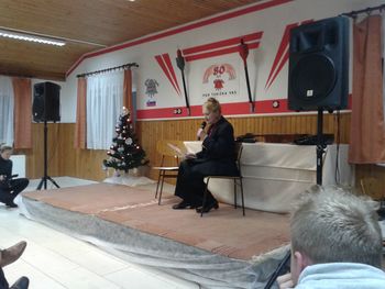 Literarno gledališko glasbeni večer z Jerico Mrzel  
