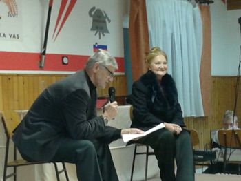 Literarno gledališko glasbeni večer z Jerico Mrzel  