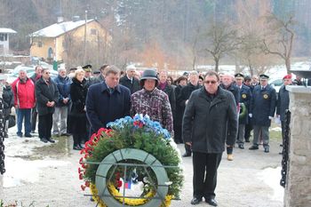 Položitev venca delegacije iz Vojnika.