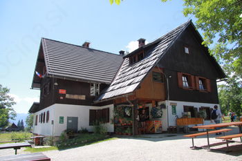 Koča na Uskovnici