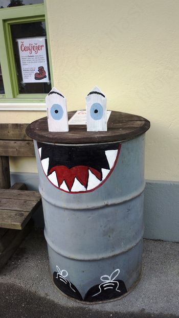 ZBIRAMO STARE ČEVLJE