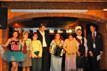 Kabaret "zacrknt"