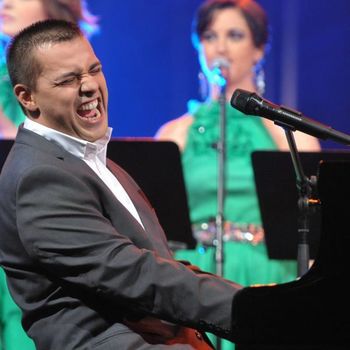 Uroš Perić bo sklenil cikel štirih koncertov na Ljubljanskem gradu