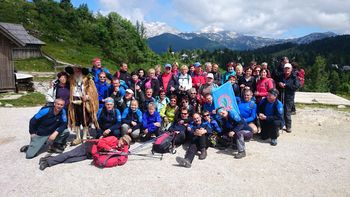 Planinci PD Slovenj Gradec smo prečili Veliko planino Planinci PD Slovenj Gradec smo prečili Veliko planino
