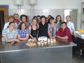 KRAŠENJE TORT IN SLADIC ZA DOMAČO RABO