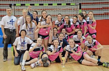 Kadetinje RK Naklo Peko Tržič državne prvakinje Kadetinje RK Naklo Peko Tržič državne prvakinje