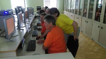 Prostovoljke iz DM-a usposabljale člane društva Šola zdravja