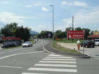 Dogradili smo manjkajoči pločnik z navezavo na most v Zgornjem Dupleku