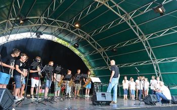 Mladi člani Jazz Ravne na Lentu