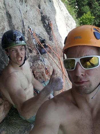 Gregor Vezonik in Jernej Kruder uspešna v alpinistični smeri