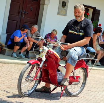 Ministrstvo ignorira Vrhničane