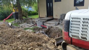 Priključitev vrtca in šole v Dvorjanah na kanalizacijsko omrežje Priključitev vrtca in šole v Dvorjanah na kanalizacijsko omrežje