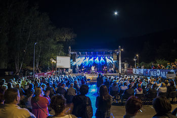 Zaradi odlične glasbe na festivalu Slovo poletju v Litiji poletje še vedno taja
