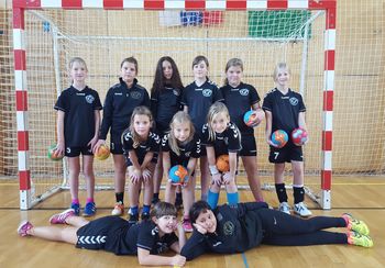 ROKOMETNA ŠOLA ALENA MIHALJA – PRISTAR uspešno nadaljuje z ligaškim tekmovanjem.