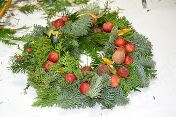 Vencember: delavnica adventnih venčkov