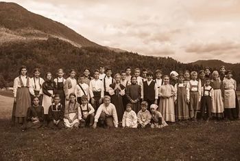 Preddvorski folkloristi vabijo na koncert