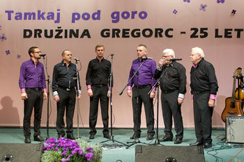 Bogata glasbena bera Družine Gregorc