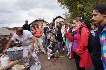 Na Stari Vrhniki so prenavljali Lukacovo kaščo
