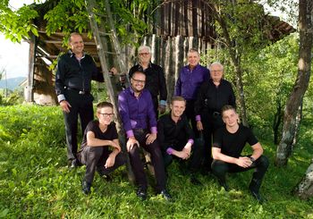 Družina Gregorc s podmladkom, Timom in Janom