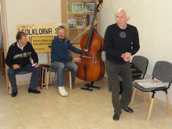 Kalski folklorniki zaplesali s profesorjem Mirkom Ramovšem