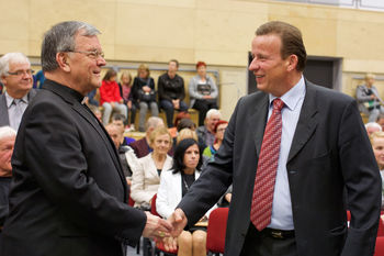 Msgr. dr. Stanislav Lipovšek, celjski škof ter Bojan Šrot, župan Mestne občine Celje