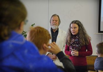 Trije zlati in trije srebrni v logiki