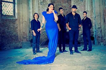 Maja Založnik & Moonshine predstavlja single 'You Are My Life'!