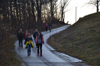 Vencember: Božični pohod in žive jaslice na Lovrencu