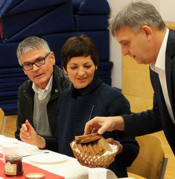 Ministričin borovniški zajtrk