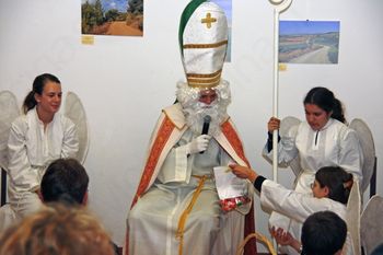 Sveti Miklavž med otroki na Popoldnevih na Gradu Sveti Miklavž med otroki na Popoldnevih na Gradu