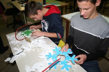 PRAZNIČNA OKRASITEV ŠOLE