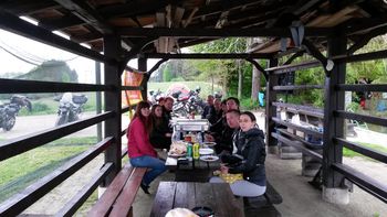 Uradni pričetek sezone v dežju Uradni pričetek sezone v dežju