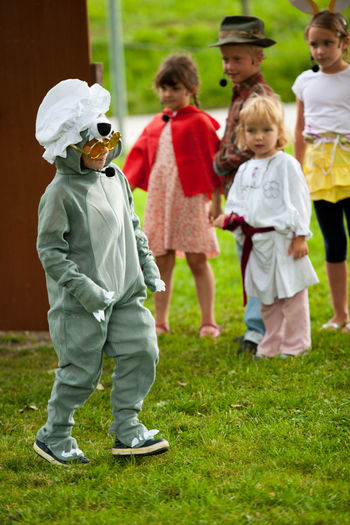 Rdeča kapica in volk sta se srečala na Kanalskem Vrhu