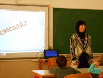 SPOZNAVAMO TELESA Z MAMO-UČITELJICO MATEMATIKE