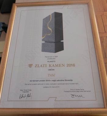 Občina Tržič prejemnica plakete Zlati kamen za razvojni prodor 2016