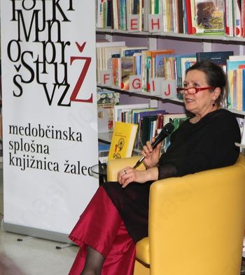 Predstavitev knjige Zablode postsocializma Vesne Vuk Godina v Medobčinski splošni knjižnici Žalec