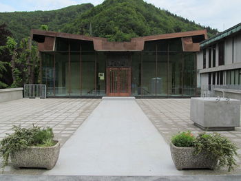 Zaključujejo se obnovitvena dela pred Paviljonom NOB