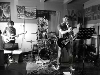 Dan mladosti z Dreta River Band-om v Kokarje privabil obiskovalce od blizu in daleč Dan mladosti z Dreta River Band-om v Kokarje privabil obiskovalce od blizu in daleč