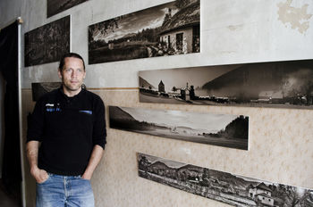 "Ko pred očmi nastaja fotografija ... Čarovnija!" "Ko pred očmi nastaja fotografija ... Čarovnija!"